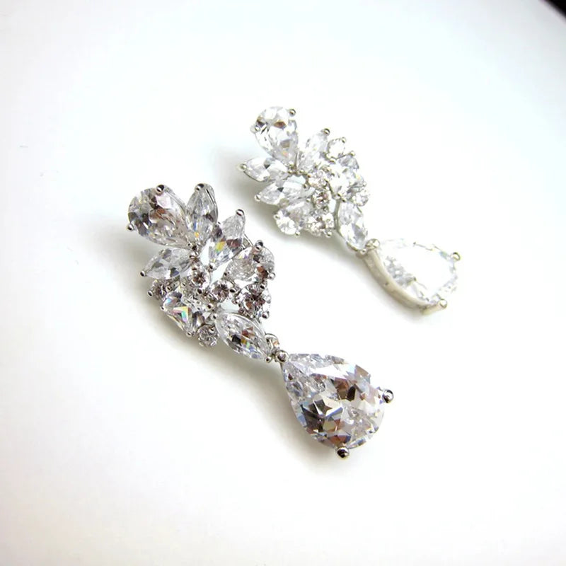 Elegant Flower Drop Earrings White Gold Plated Crystal Rhinestone Wedding Jewelry Women's Romantic Style Silver Plated
