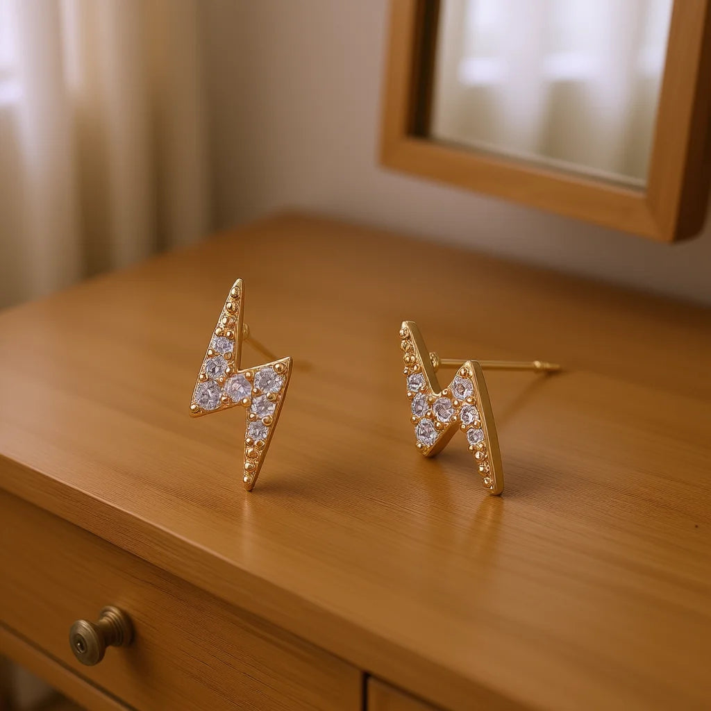 E1241 White Gold Stud Earrings Spike Shape Round Crystal Rhinestone Claw Setting Unisex Trendy Fashion Jewelry