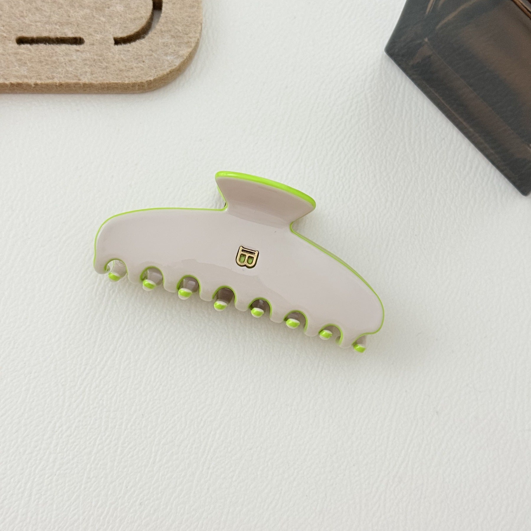 Korean Elegant Simple Geometric Letter Medium Grasp Clip Very Simple Style Design Acetic Acid Back Head Hair Grasp Hair Accessories Hair Clip