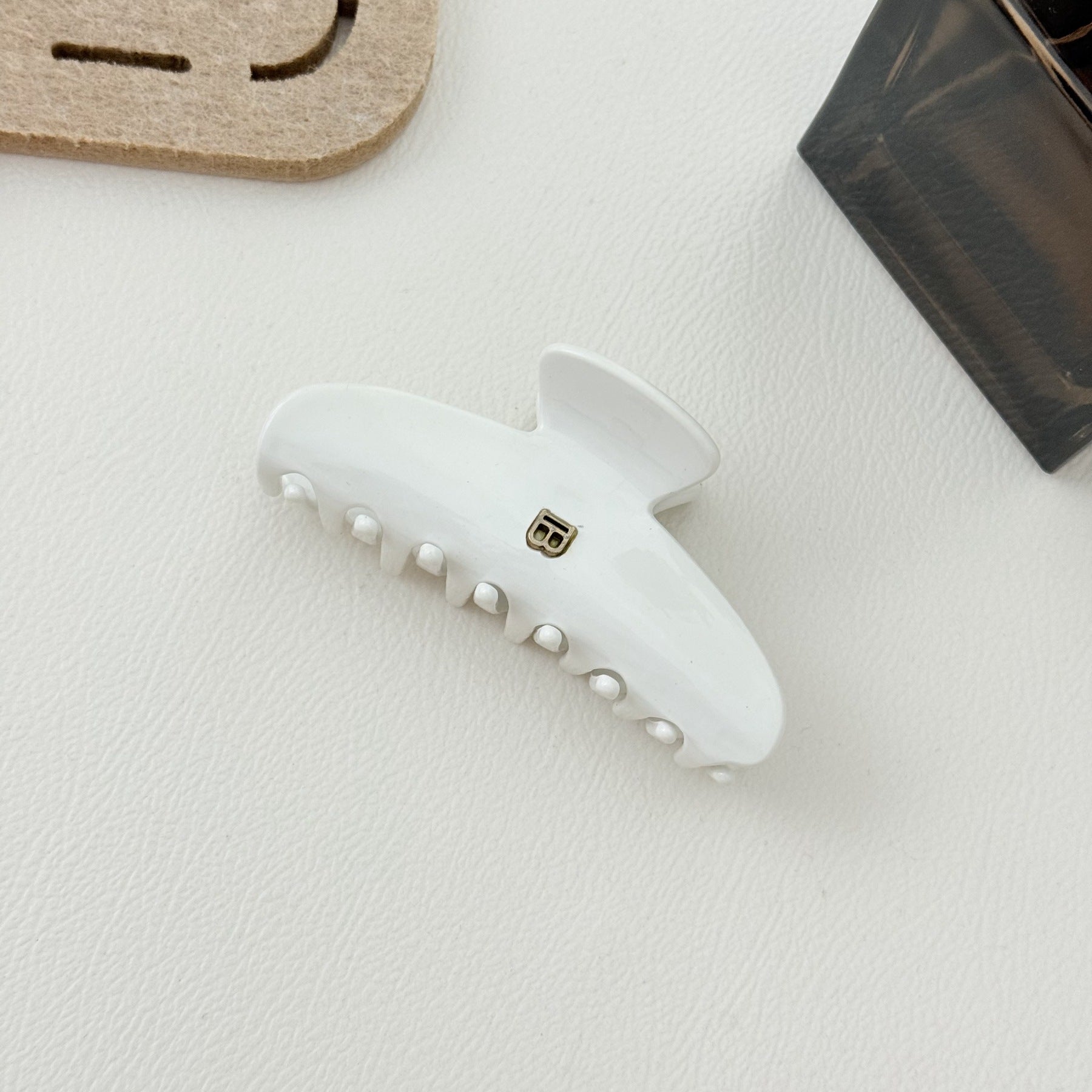 Korean Elegant Simple Geometric Letter Medium Grasp Clip Very Simple Style Design Acetic Acid Back Head Hair Grasp Hair Accessories Hair Clip