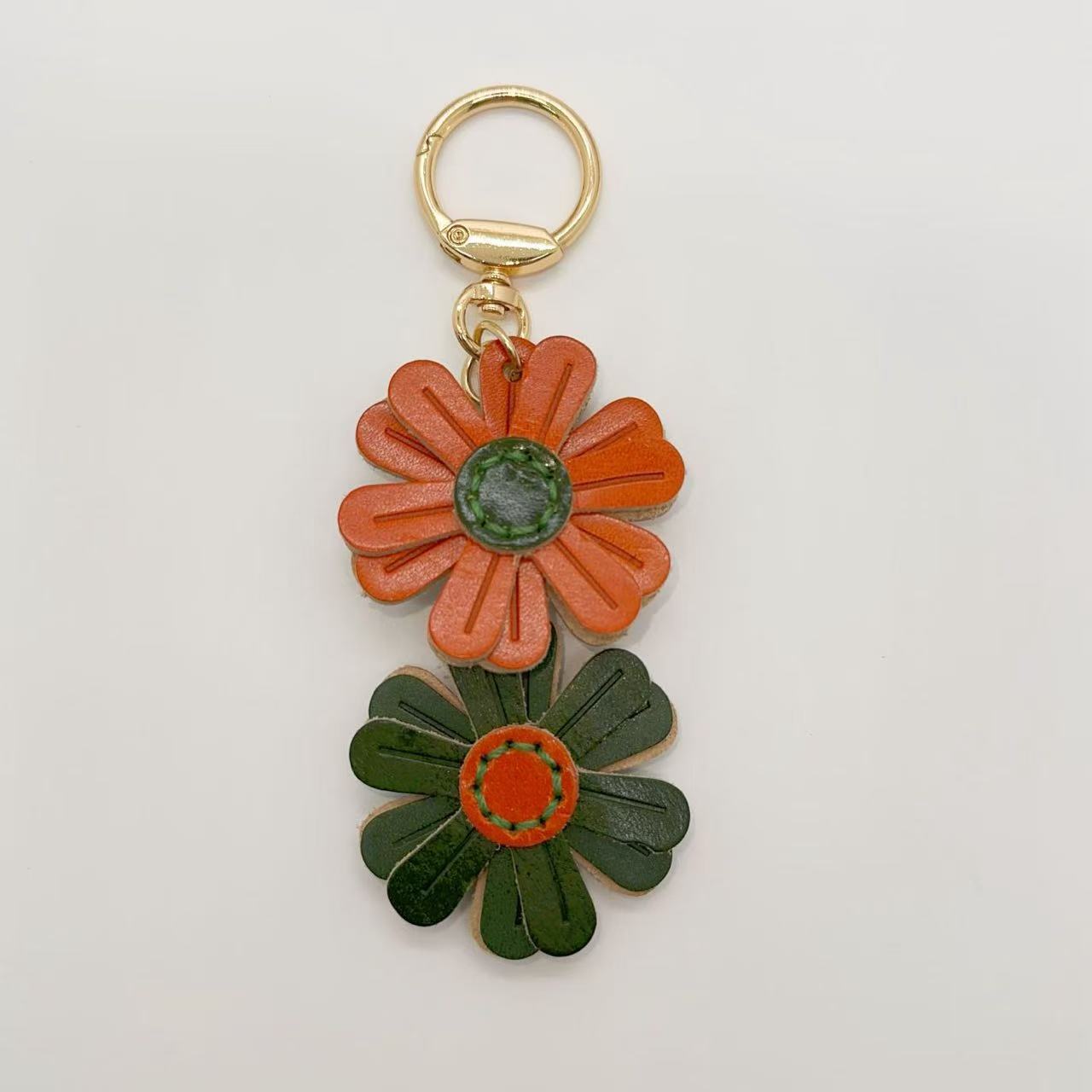 High-End Vegetable Tanned Leather Gd Daisy Keychain Pendant Genuine Leather Chrysanthemum Bag Accessories Ins Trendy Set