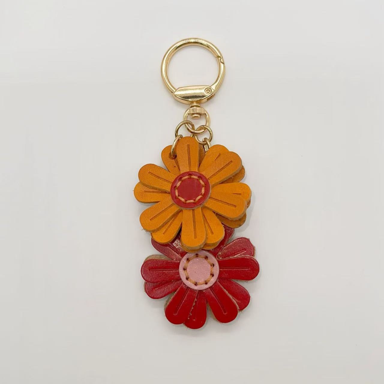 High-End Vegetable Tanned Leather Gd Daisy Keychain Pendant Genuine Leather Chrysanthemum Bag Accessories Ins Trendy Set