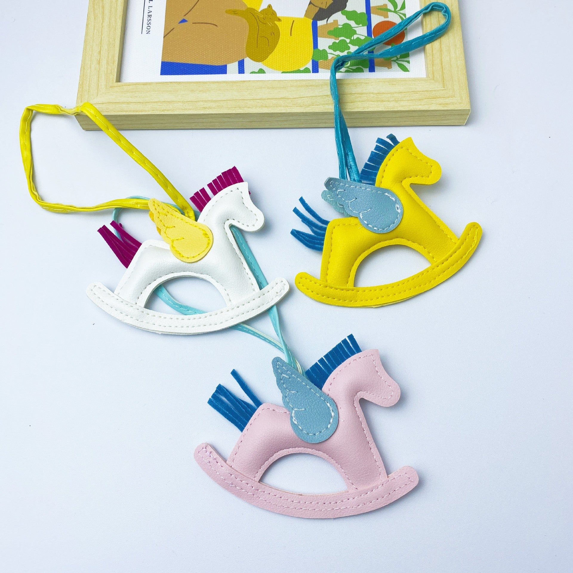 Multicolor in stock PU Leather Trojan Horse Keychain Creative Key Chain Rocking Horse Bag Pendant Cute Small Gift