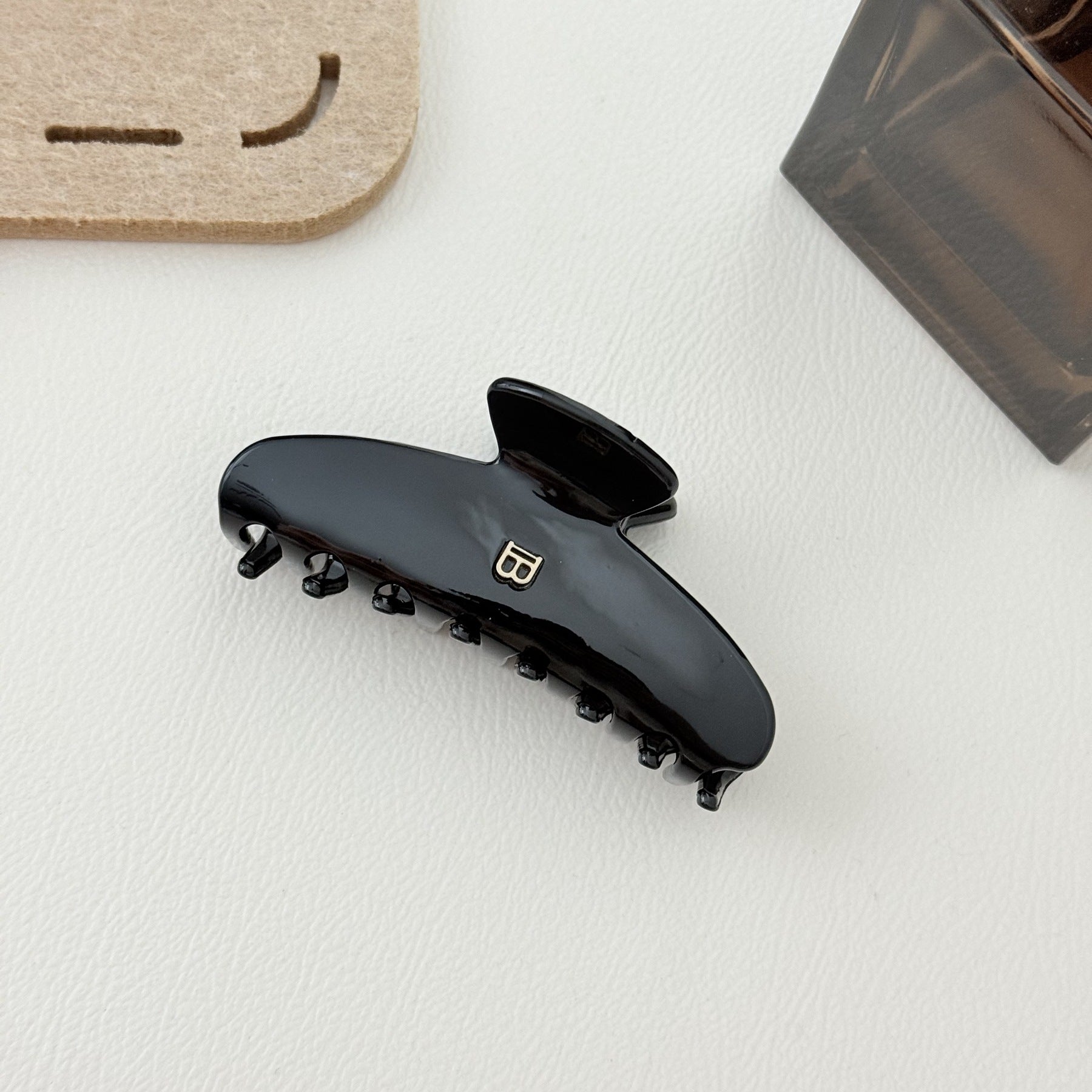 Korean Elegant Simple Geometric Letter Medium Grasp Clip Very Simple Style Design Acetic Acid Back Head Hair Grasp Hair Accessories Hair Clip