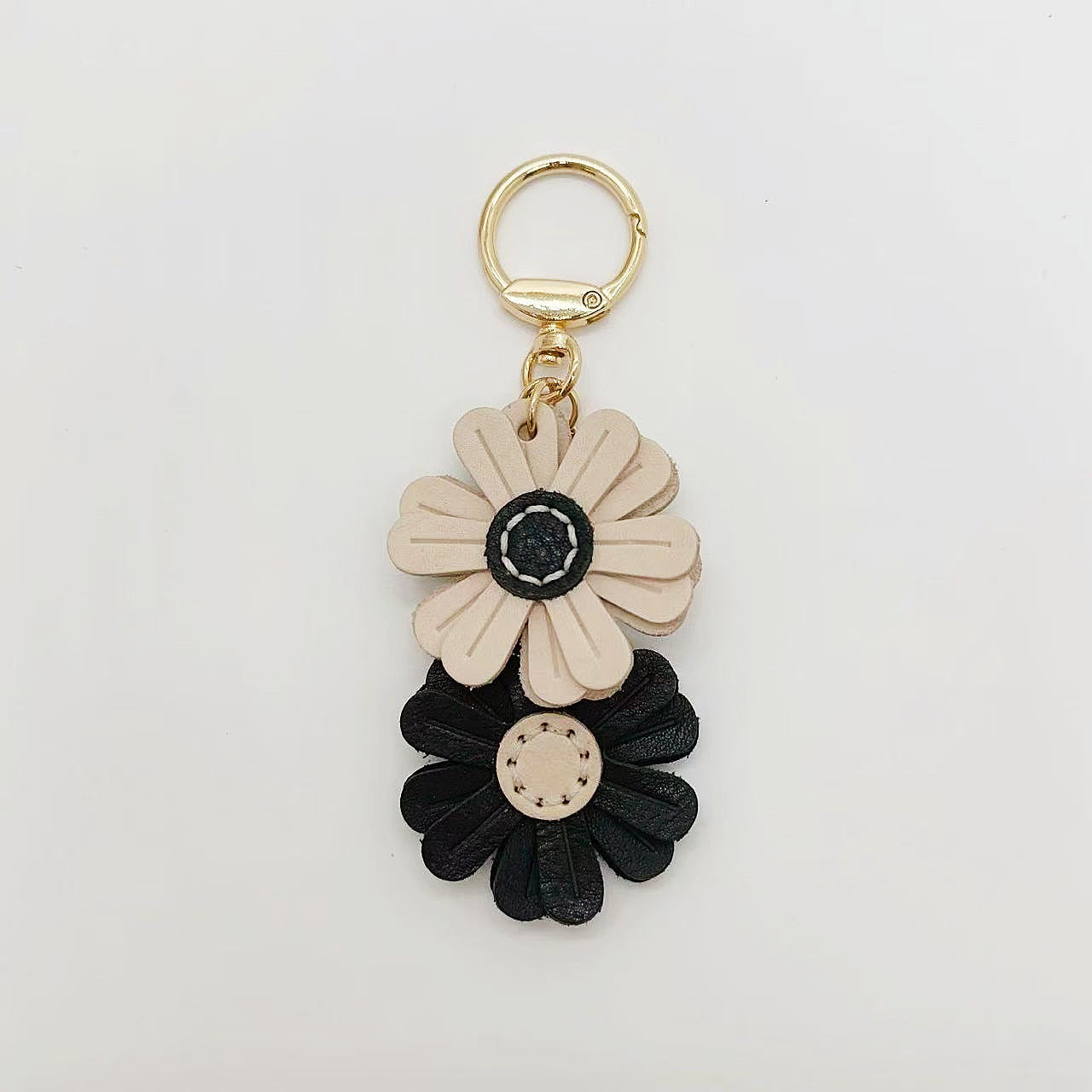 High-End Vegetable Tanned Leather Gd Daisy Keychain Pendant Genuine Leather Chrysanthemum Bag Accessories Ins Trendy Set