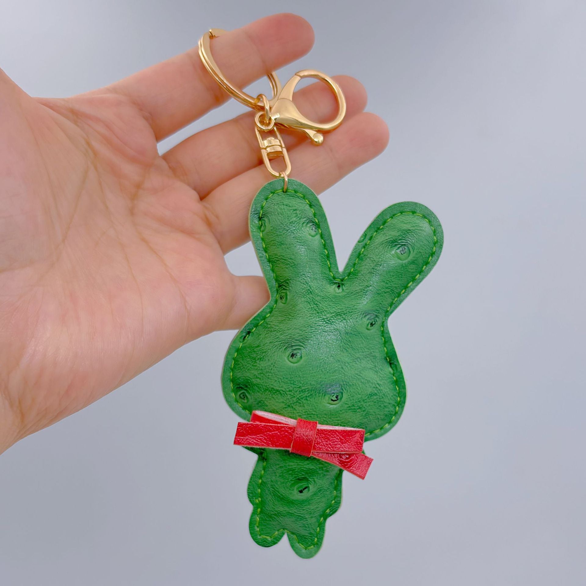 [Clearance specials] Cross-border European and American alloy diamond-encrusted cute animal keychain car pendant bag pendant