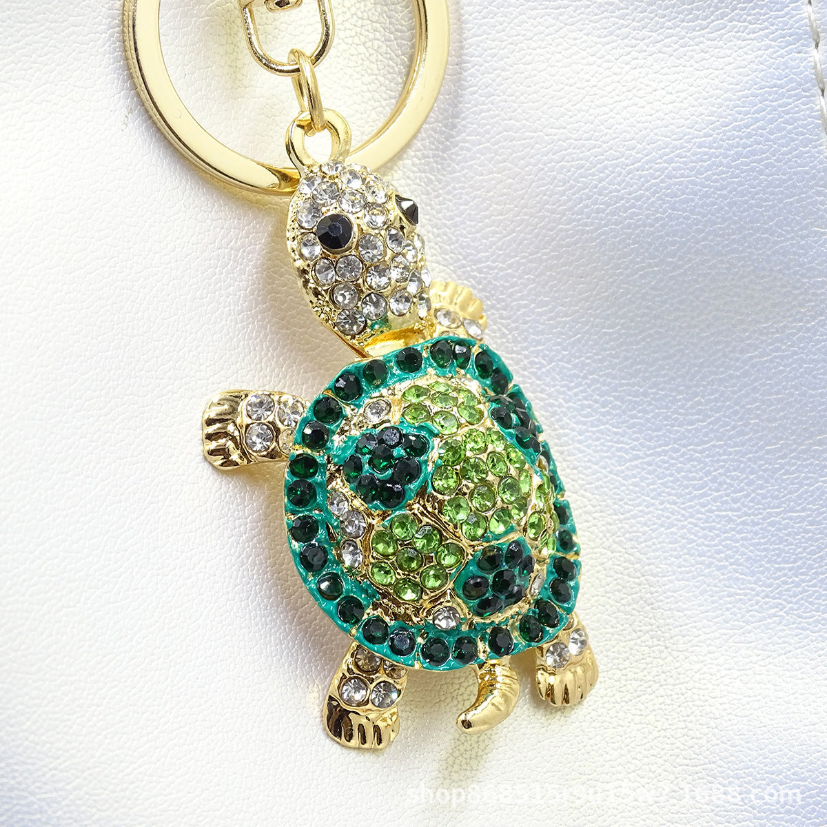 Chinese style creative diamond-encrusted turtle car keychain women's bag pendant metal key ring small gifts wholesale