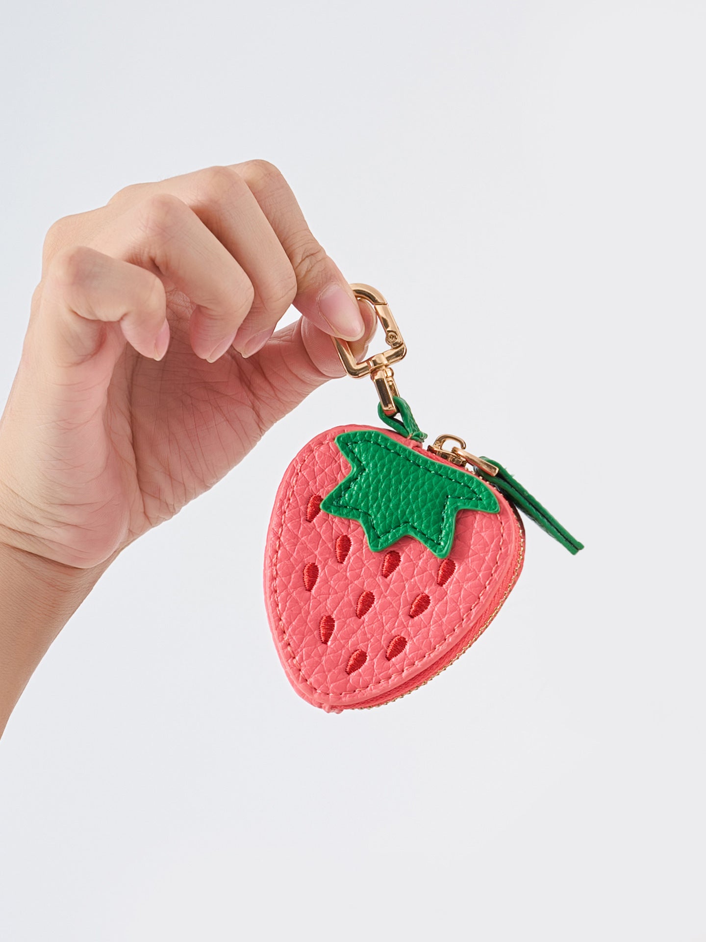Fresh and Sweet Strawberry-Shaped Keychain, Cute Mini Fruit Series Bag Pendant, Compact Coin Bag