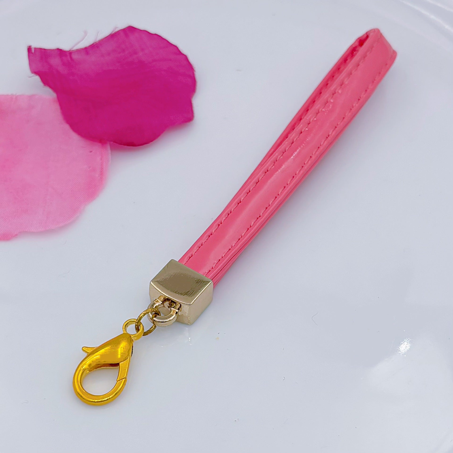 [Clearance specials] Cross-border European and American alloy diamond-encrusted cute animal keychain car pendant bag pendant