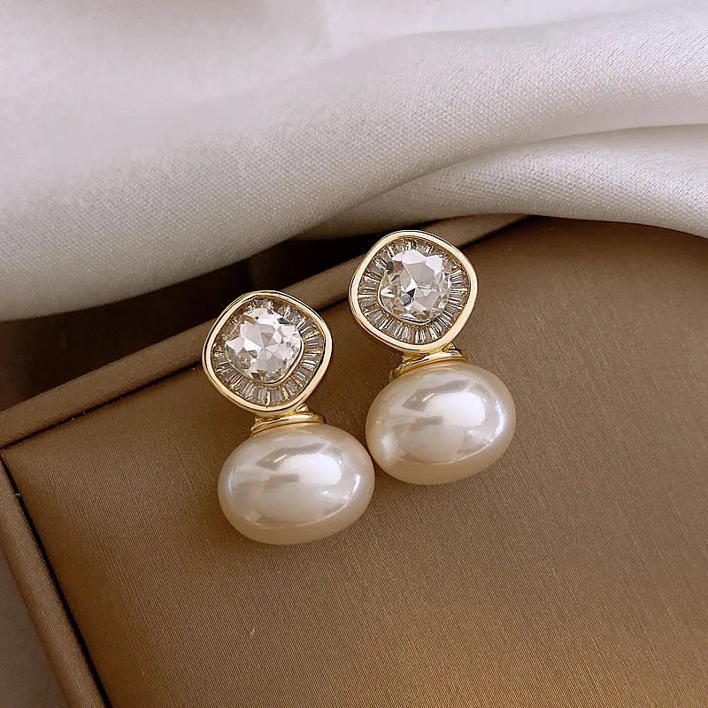 DREJEW Retro Diamond Zircon Pearl Earrings for Women Fashion Simple Temperament 2025 Korean Luxury Designer Jewelry Gifts