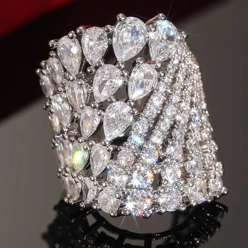 Huitan Luxury Geometric Women Ring Full Sparkling Round/Pear CZ Party Accessories Trendy Lady Noble Wedding Chic Jewelry Gift