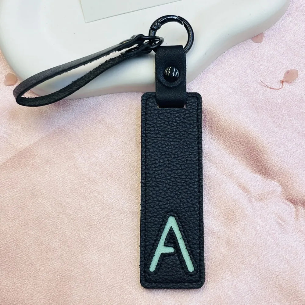 26 English Alphabet Keychain Leather Car Keyring Accessories Simple Small Pendant Fashion Key Ring Solid Color Exquisite Gift