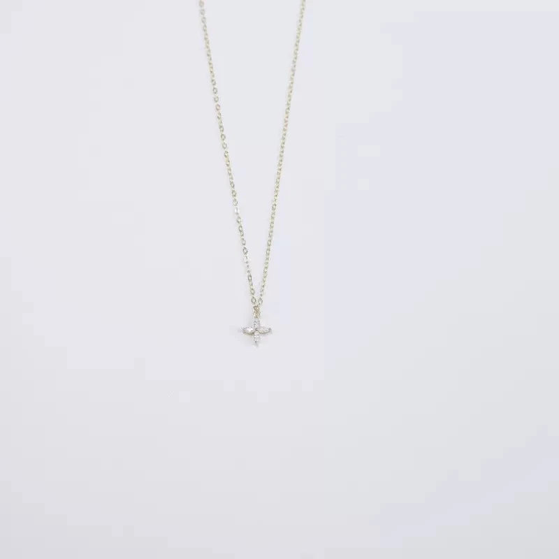 925 Sterling Silver Simple Delicate Zircon Flower pendant Necklace for Women Korea Sweet Temperament Jewelry Accessories