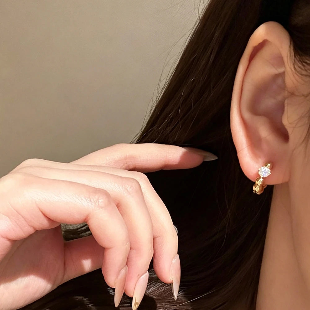 EWYA Dainty 0.3CT Round Cut D Color Moissanite Huggie Hoop Earrings for Women S925 Silver Minimalist Buckle Ear Fine Jewelry