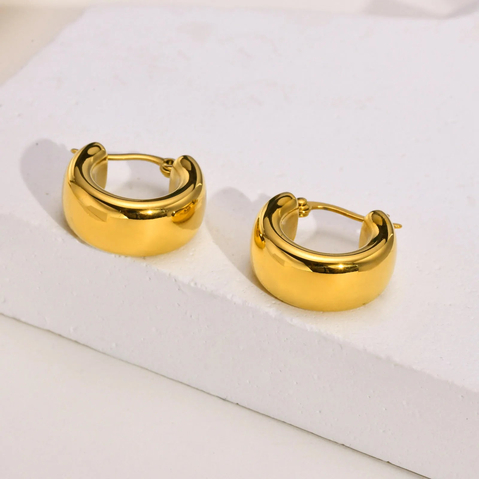 Women Dainty Hoop Huggie Earrings, Anti Allergy Stainless Steel Stud Earrings, Chic Birthday Party Fashion Jewelry To Mom Girls