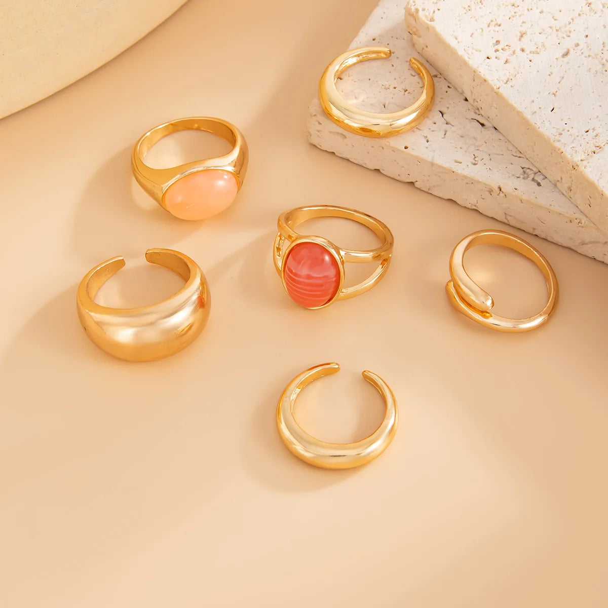 Light Gold Acrylic Crystal Statement Ring – Chic Minimalist Alloy Jewelry for Women, Perfect for Stacking or Solo Wear
