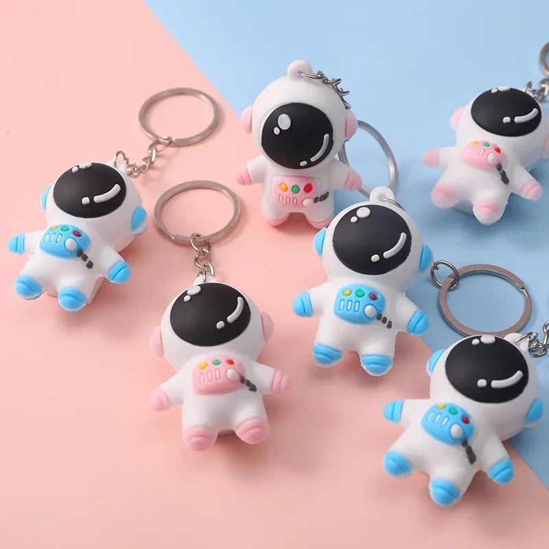 Keychains Astronaut Kawaii Key Chain Spacemen Cute Lovely Pendant Car Key Decoration Cartoon Couple Pendant Friendship Keychain