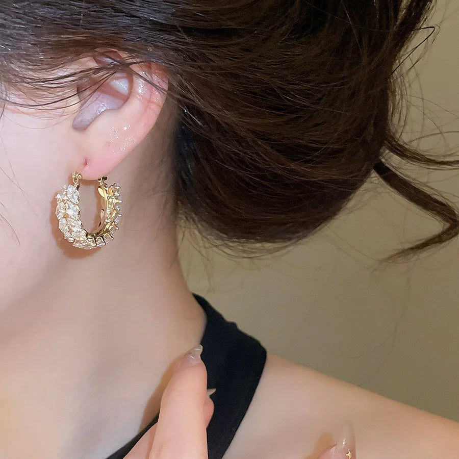 Multicolor Shiny Zircon Huggie Hoop Earrings for Women Girls Wheat Leaf Hoop Earrings Versatile Fashion Jewelry Daily Party Gift