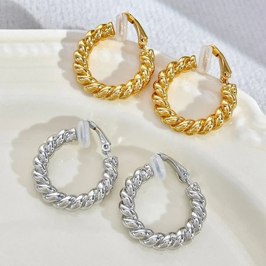 Trendy Twisted Small Hoop Clip Earrings for Women Fashion Thick Chunky Metal Circle Non Pierced Huggie Ear Buckle Jewelry Gift