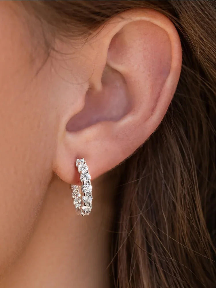 Classic 2.6ct Moissanite Diamond Round Earrings 925 Sterling Sliver Wedding Huggie Hoop Earring for Women Wedding Jewelry
