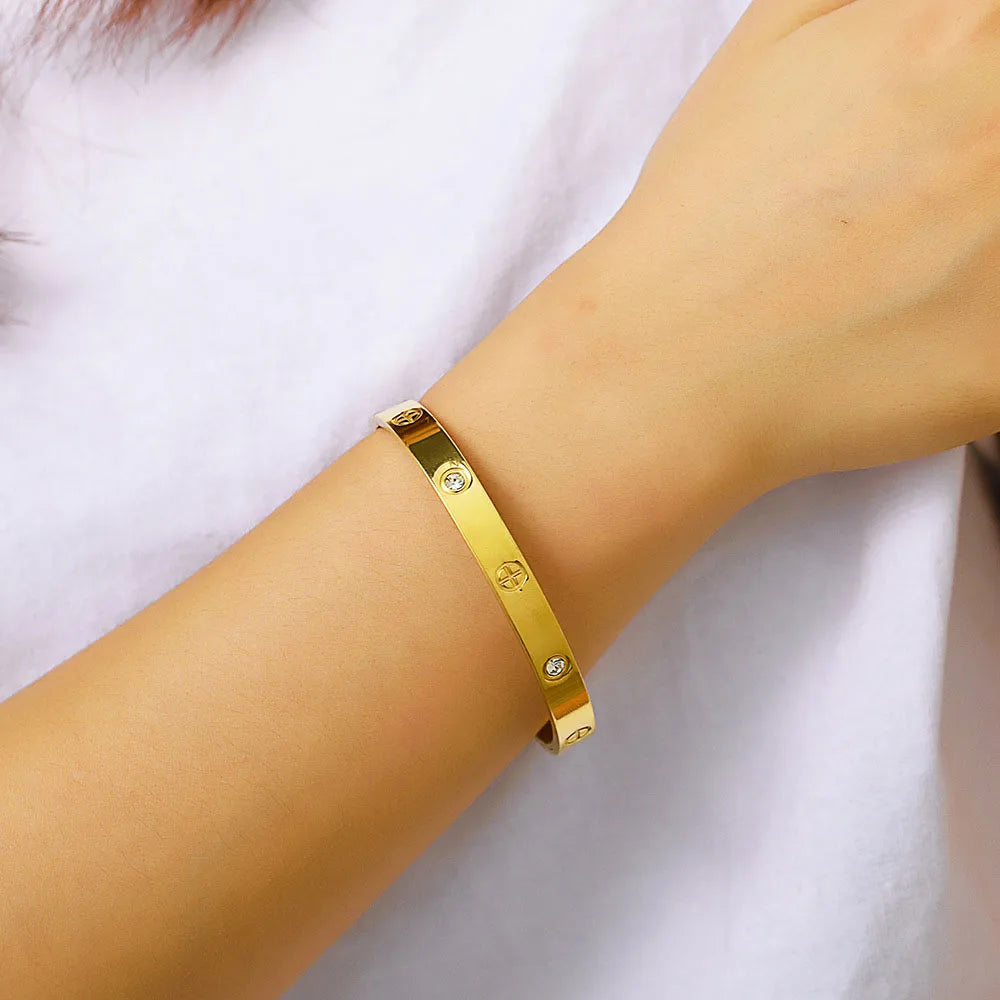 Waterproof Stainless Steel Cross Bangle for Women New Trend Couple Bracelet Luxury Jewelry Accessories Wedding Party Gift