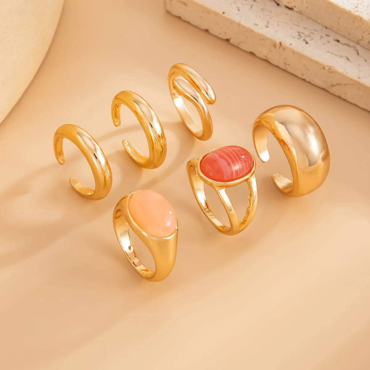 Light Gold Acrylic Crystal Statement Ring – Chic Minimalist Alloy Jewelry for Women, Perfect for Stacking or Solo Wear