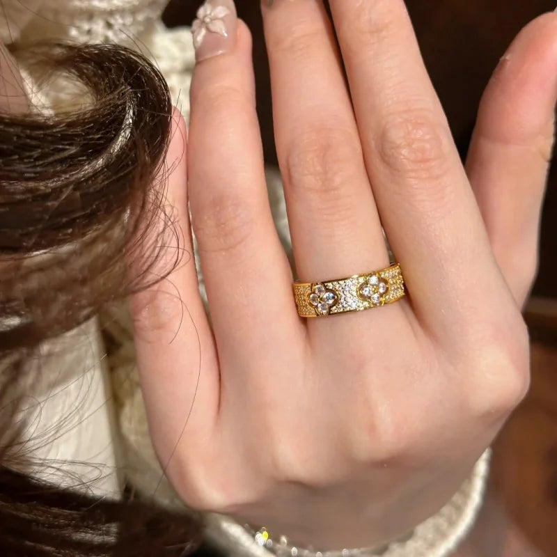 Original Design Fashion New Crystal Flower Adjustable Ring Women Personalized Stainless Steel Ring Luxury Jewelry Accessories