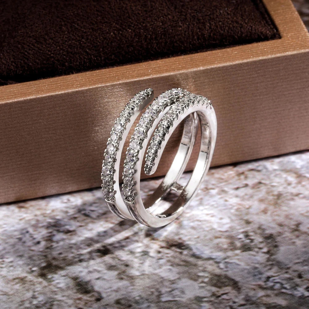 Huitan Fashion Surround Shaped Finger Rings for Women Shiny Crystal CZ Marriage Party Bridal Rings Statement Jewelry Whole Sale