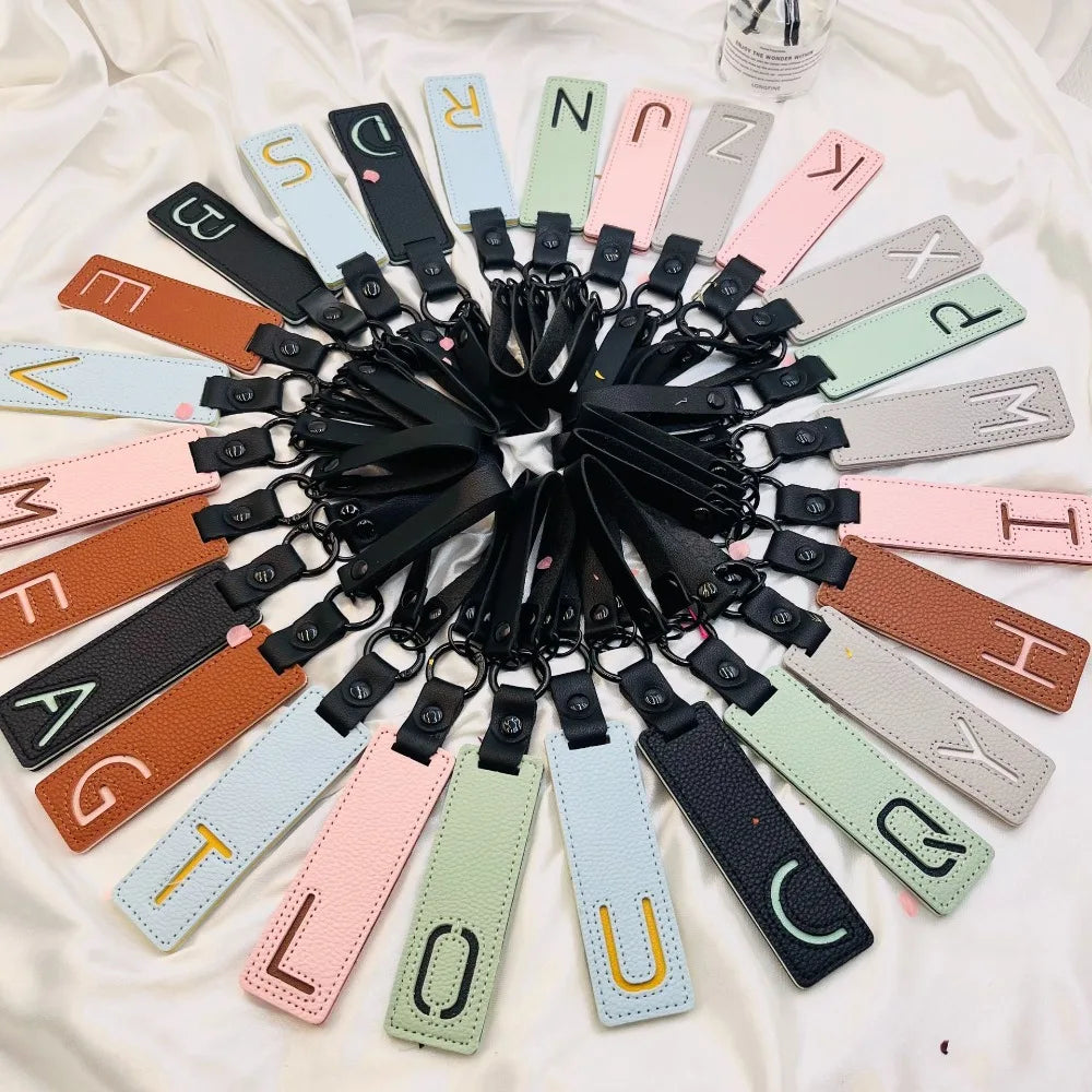 26 English Alphabet Keychain Leather Car Keyring Accessories Simple Small Pendant Fashion Key Ring Solid Color Exquisite Gift