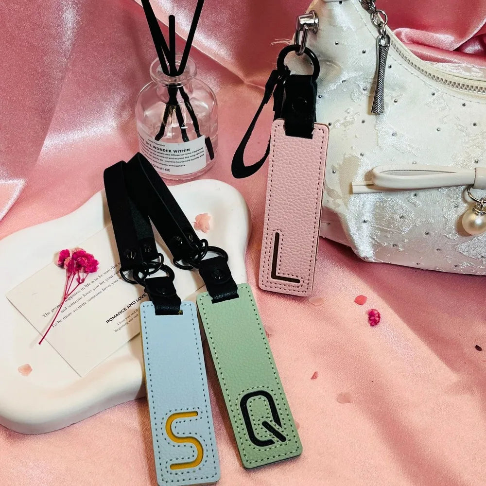 26 English Alphabet Keychain Leather Car Keyring Accessories Simple Small Pendant Fashion Key Ring Solid Color Exquisite Gift