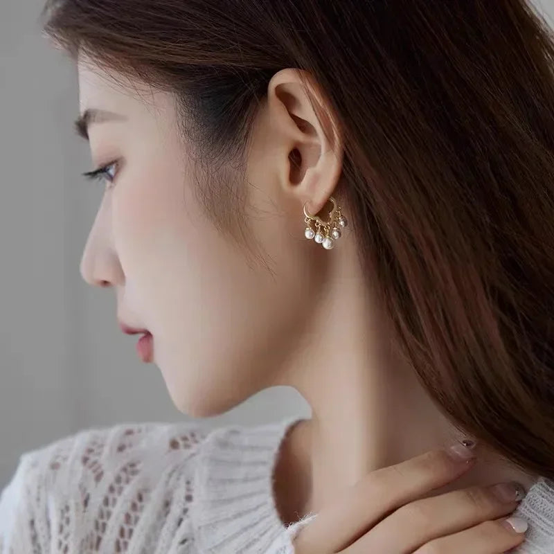 Cloud Imitation Pearl Huggies Hoop Earrings for Women Party Classic Ins Fashion Jewelry Minimalist Accessories Birthday Gifts
