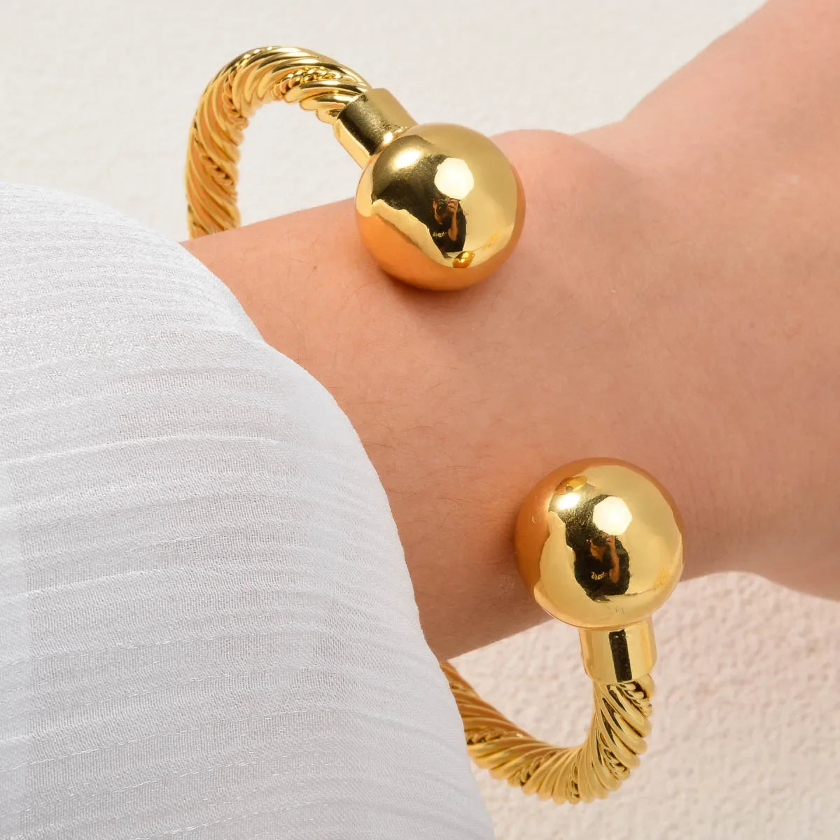 Diana Baby Jewelry on Hand 18K Gold Plated Bangle Women Jewelry Luxury Twist Charms African Cuban Dubai Birthday Gift Female