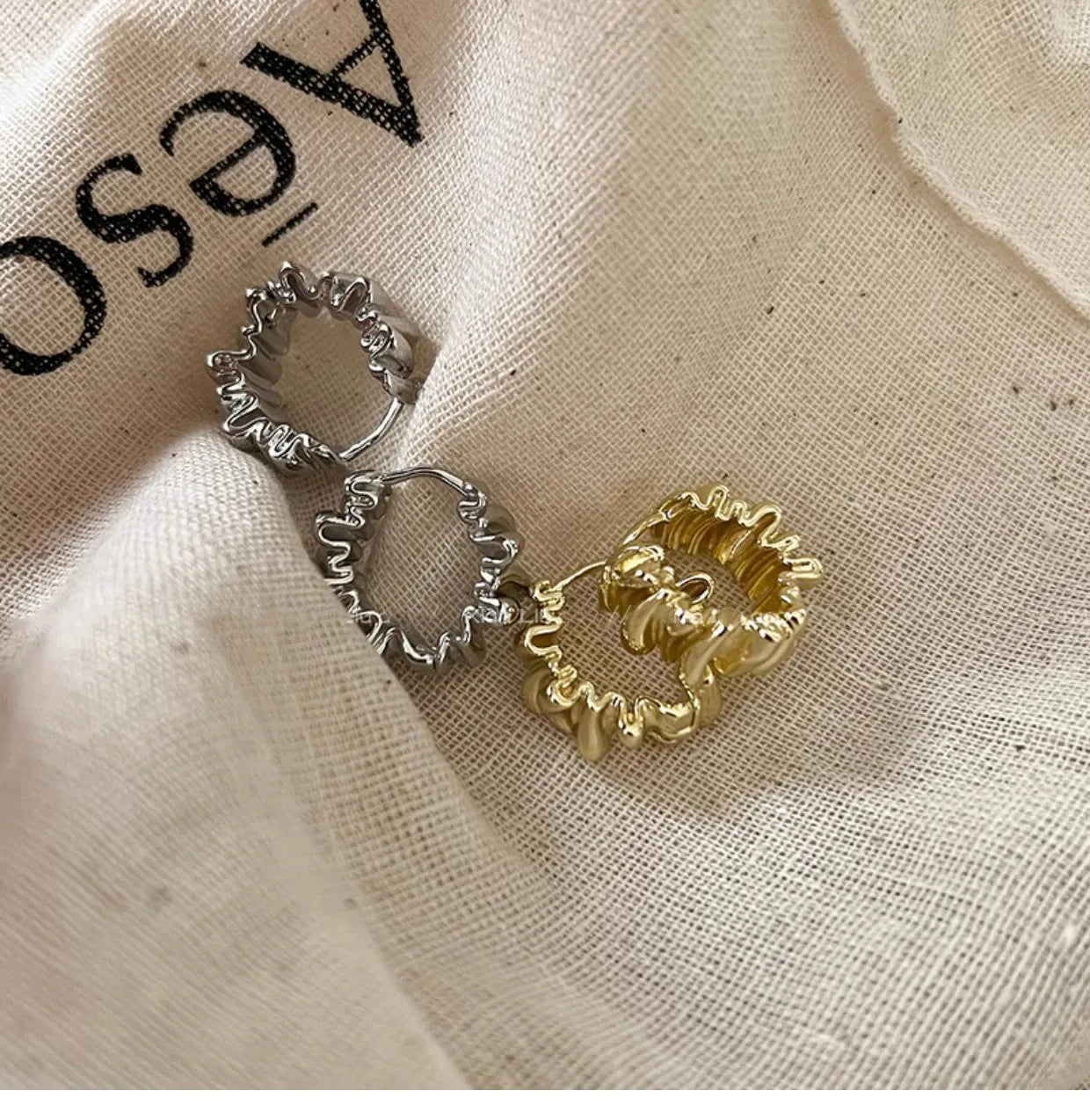 Metal Huggie Earrings Crinkle Molten Irregular Hoop Geometric Gold Silver Alloy Minimalist Women Small Jewelry Wear Gift Party