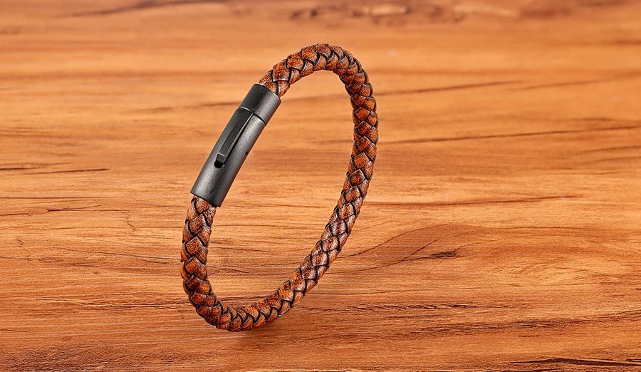 XQNI New Classic Style Men Leather Bracelet Simple Black Stainless Steel Button Neutral Accessories Hand-woven Jewelry Gifts