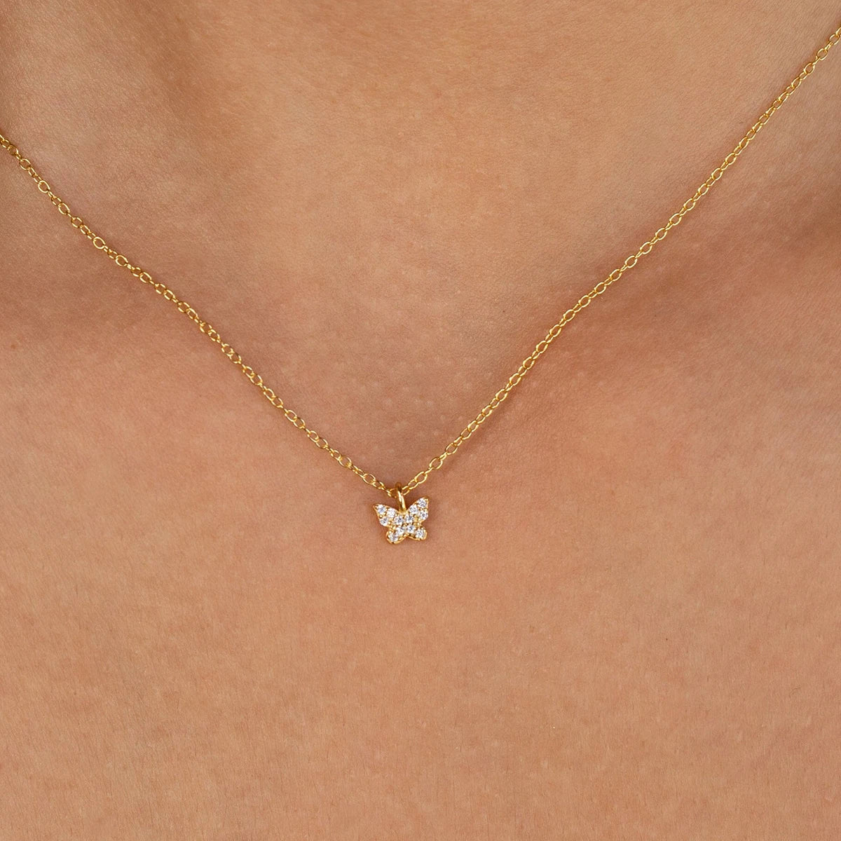 Simple fashion butterfly pendant necklace gold silver color diamond shining exquisite girls with accessories jewelry gift