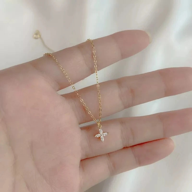 925 Sterling Silver Simple Delicate Zircon Flower pendant Necklace for Women Korea Sweet Temperament Jewelry Accessories