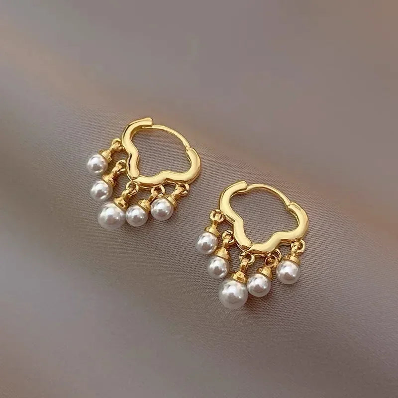 Cloud Imitation Pearl Huggies Hoop Earrings for Women Party Classic Ins Fashion Jewelry Minimalist Accessories Birthday Gifts