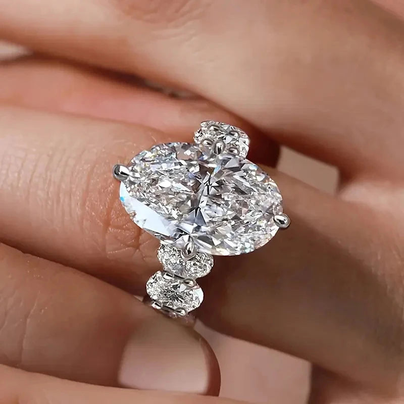 Huitan Gorgeous Women Wedding Rings with Oval Cubic Zirconia Elegant Engagement Anniversary Party Lady Accessory Fashion Jewelry