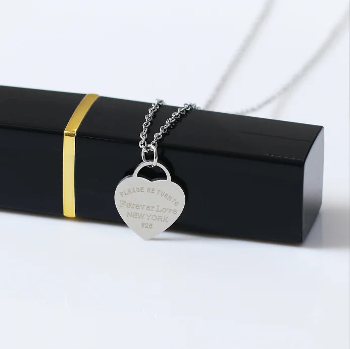 Stainless Steel Necklace to Love Fashionable Jewelry Accessory for Women