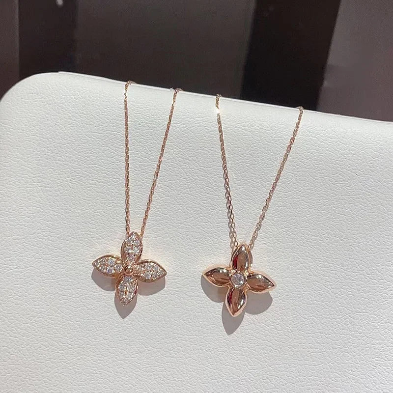 Fashion Rose Gold Clover Necklace Simple Necklace for Women Clover Pendant Exquisite Party Jewelry Pendant Necklace