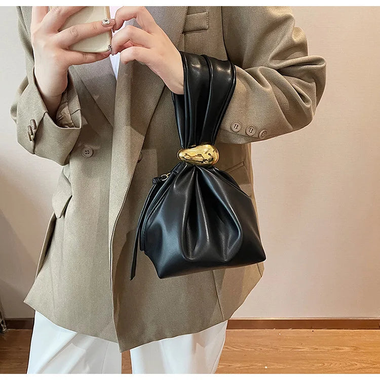 Personalized Soft Leather Clutch Bag Luxury Designer Women Pleated Mini Bucket Pouch Temperament Side Zipper Party Evening Bags