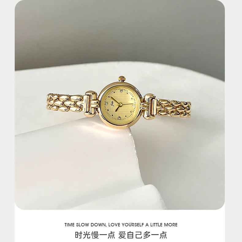 Women's Watch Simple Retro Bracelet Watches Small and Exquisite Versatile Steel Belt Ladies Fashion Quartz Clock Wristwatches