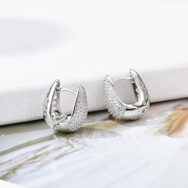 Luxury Elegant AAAA Zirconia Pave Huggie Hoop Earrings Woman Geometric U Shape Bridal Wedding Engagement Daily Vintage Jewelry
