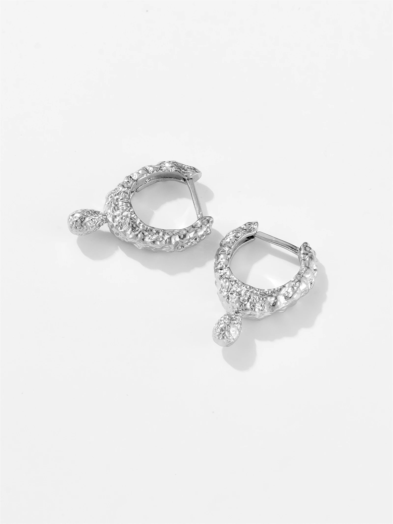 VEWANT Women 925 Sterling Silver Huggies Hoop Earring Fashion Luxury Fine Rock Punk Fine Jewelry 2024 Wedding Party Jewelry