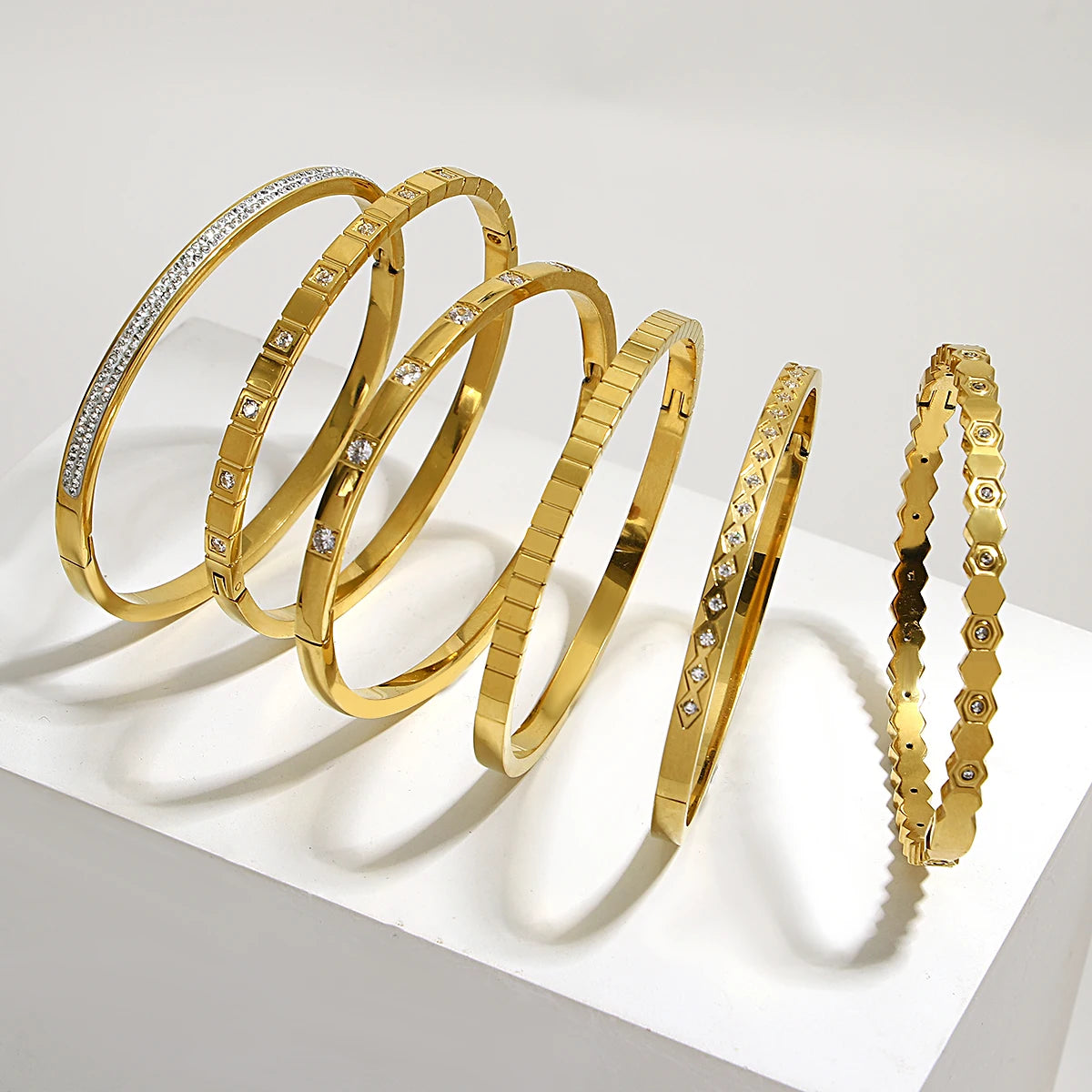 Greatera Trendy Gold Plated 316L Stainless Steel Bangles Bracelets for Women Delicate Cubic Zirconia Bracelet Party Jewelry 2024