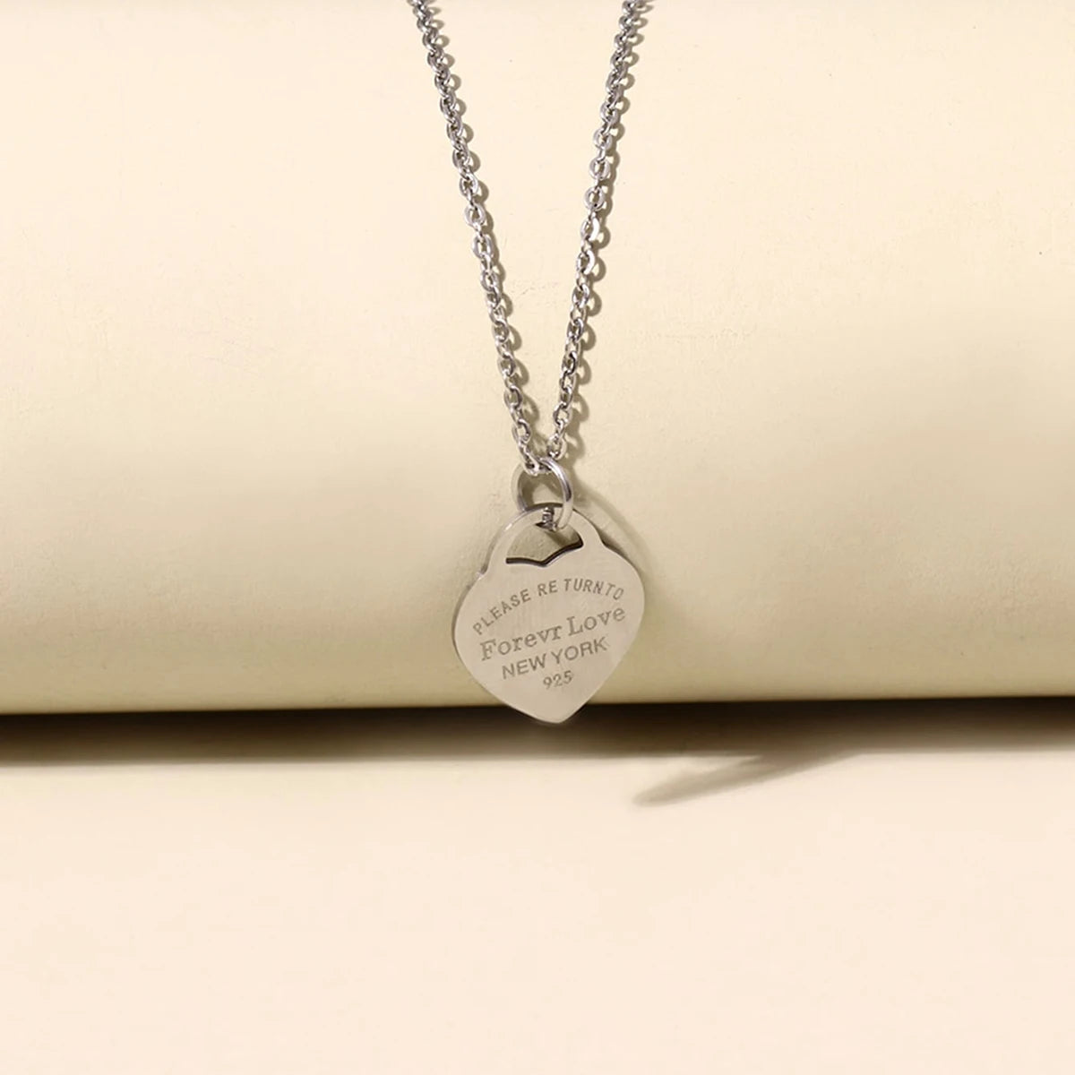 Stainless Steel Necklace to Love Fashionable Jewelry Accessory for Women