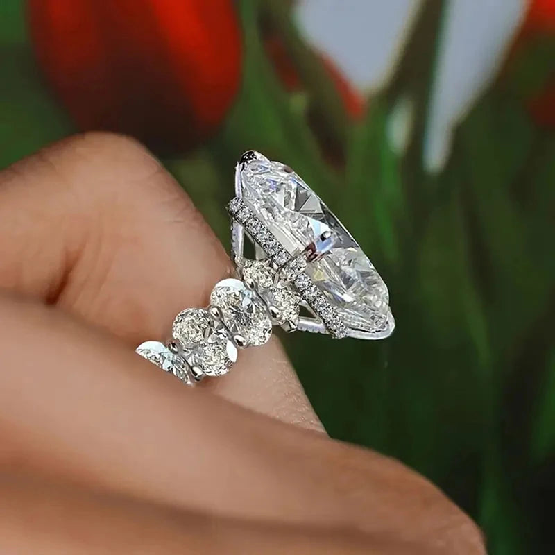 Huitan Gorgeous Women Wedding Rings with Oval Cubic Zirconia Elegant Engagement Anniversary Party Lady Accessory Fashion Jewelry