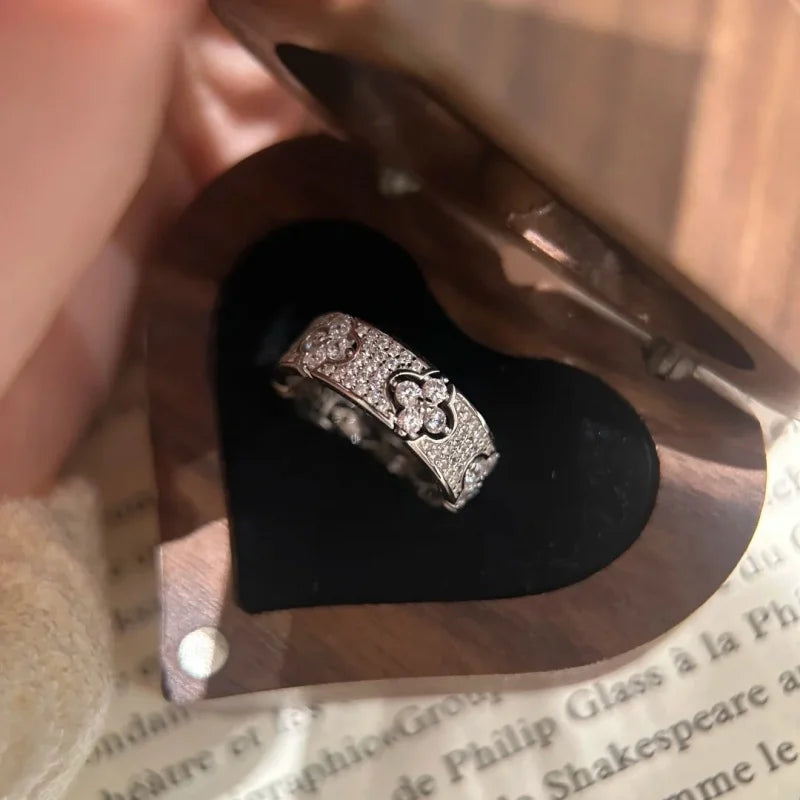 Original Design Fashion New Crystal Flower Adjustable Ring Women Personalized Stainless Steel Ring Luxury Jewelry Accessories