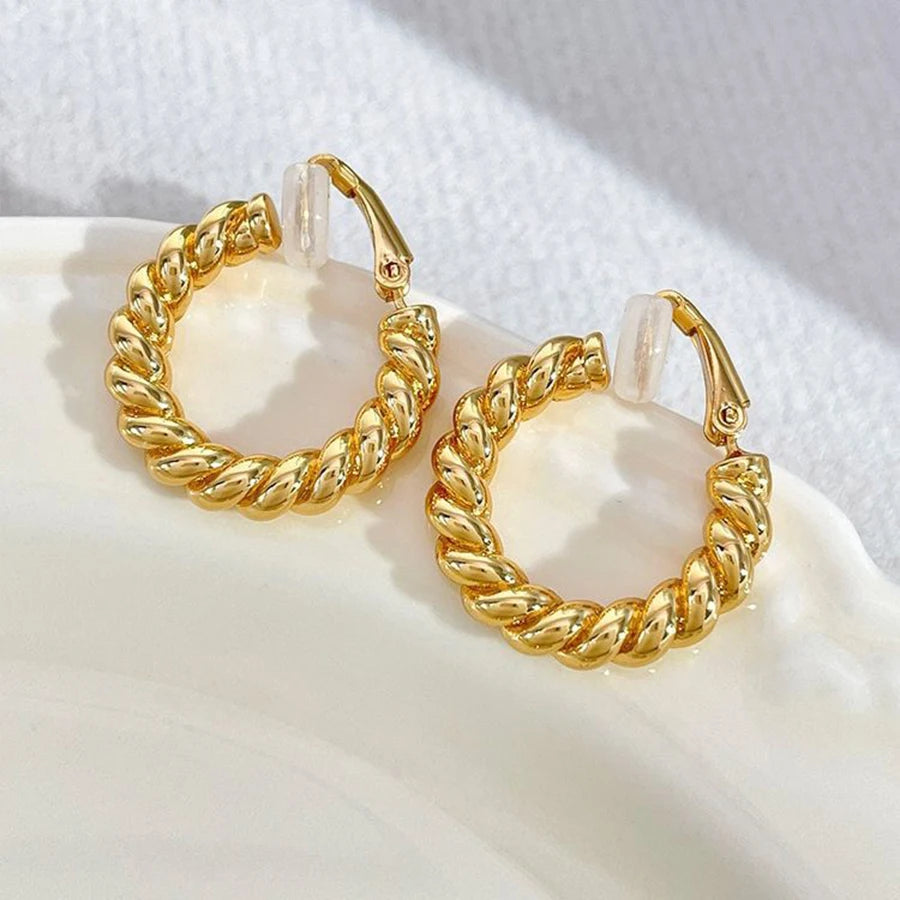 Trendy Twisted Small Hoop Clip Earrings for Women Fashion Thick Chunky Metal Circle Non Pierced Huggie Ear Buckle Jewelry Gift