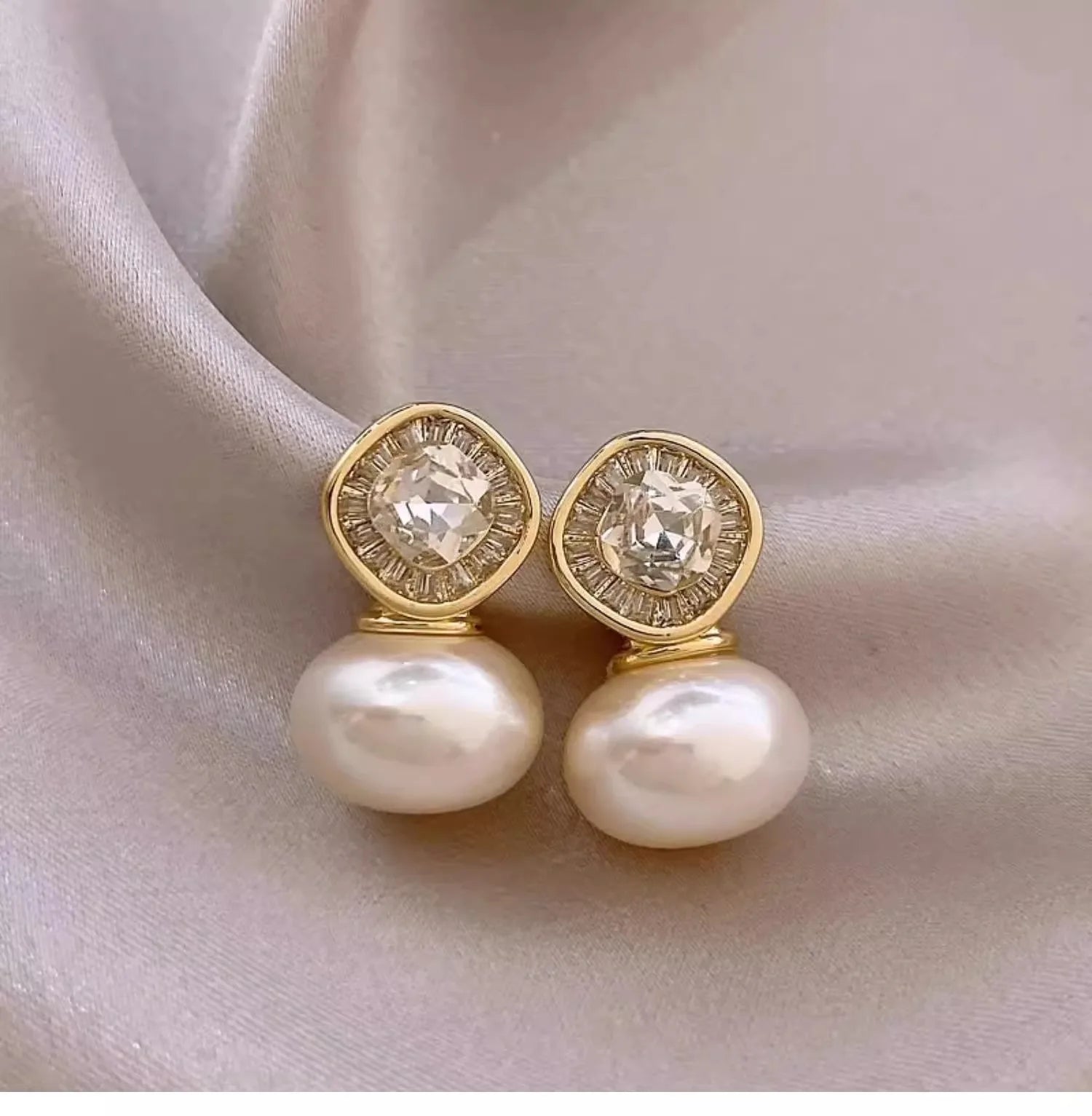 DREJEW Retro Diamond Zircon Pearl Earrings for Women Fashion Simple Temperament 2025 Korean Luxury Designer Jewelry Gifts